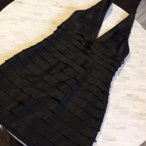 BCBGMaxAzria 2 black v neck halter tier fray dress